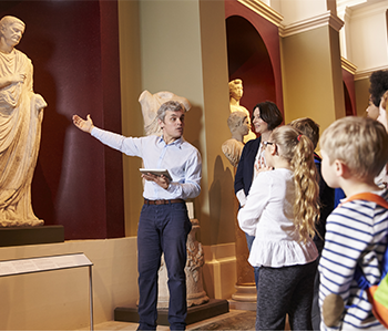 Visite au mus&eacute;e