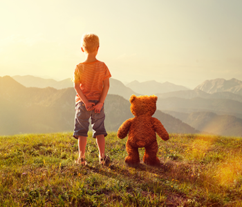 Enfant avec ourson
