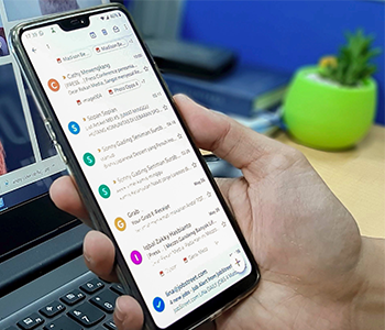 Gmail smartphone