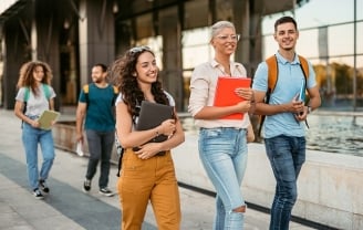 Vivre seul pour la première fois : défis et conseils