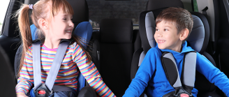enfants en voiture