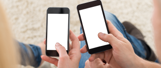 Deux t&eacute;l&eacute;phones